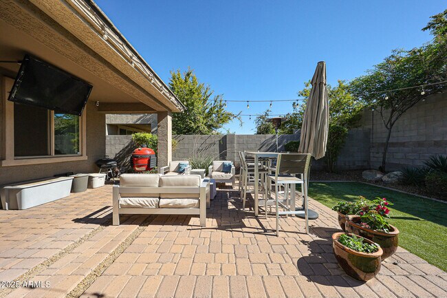 Building Photo - 3639 E Sophie Ln