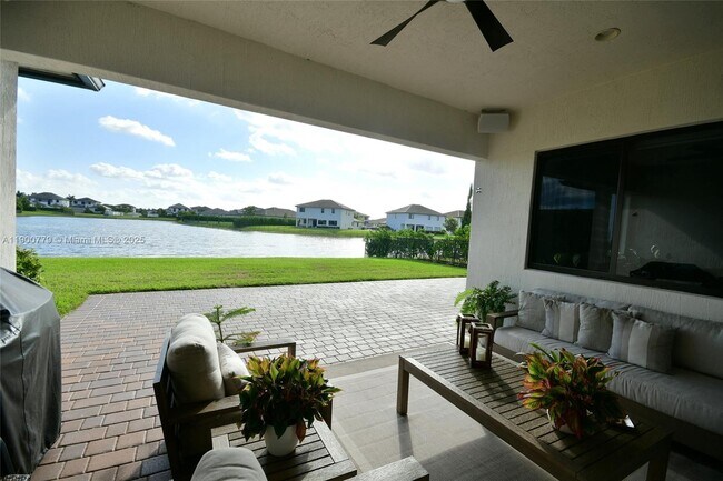 Building Photo - 4221 SW 178th Ave