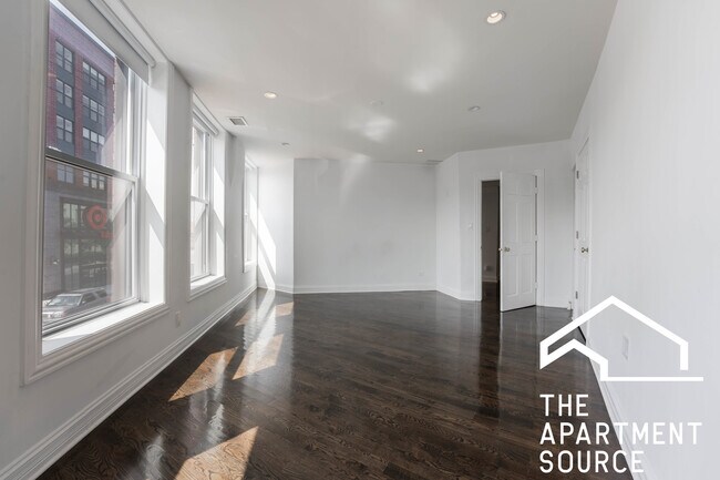 Building Photo - 2450 N Milwaukee Ave