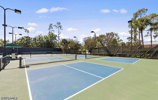 Building Photo - 10135 Colonial Country Club Blvd