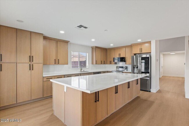 Building Photo - 2289 W Hayden Peak Dr