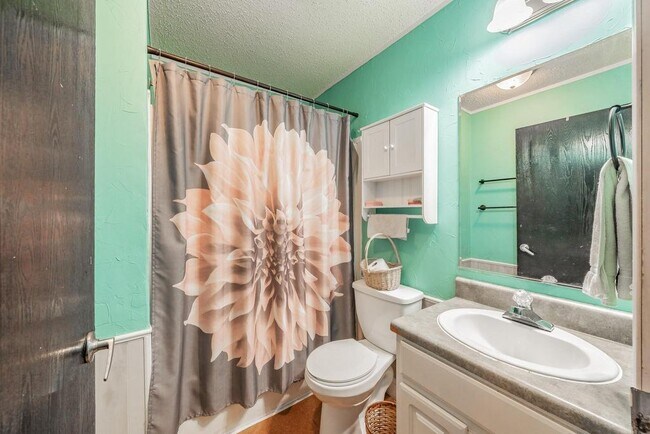 Building Photo - 4055 Victor Blvd