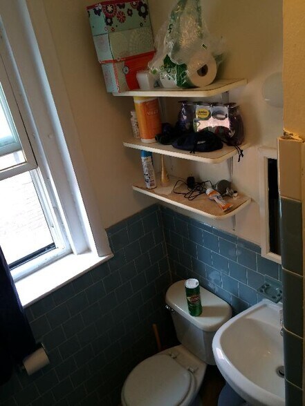 Building Photo - 11 Aberdeen St