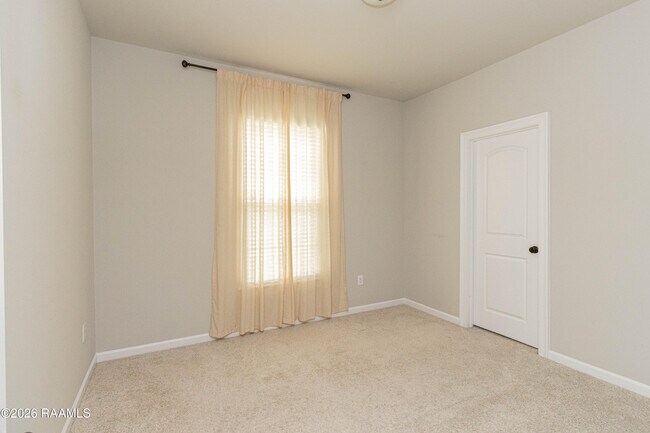 Building Photo - 303 Tall Meadows Ln