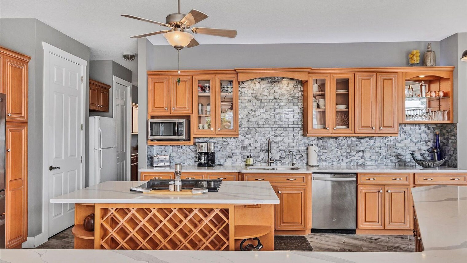 Building Photo - 1435 Raven Ct