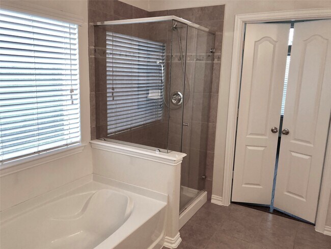 Building Photo - 2519 Horned Owl Dr