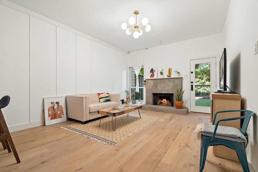 Building Photo - 5616 Preston Oaks Rd