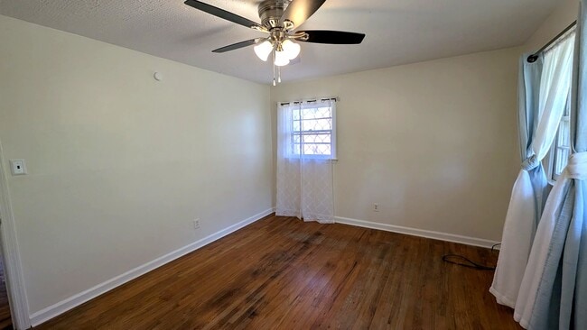 Building Photo - 800 N Briarcliff Rd