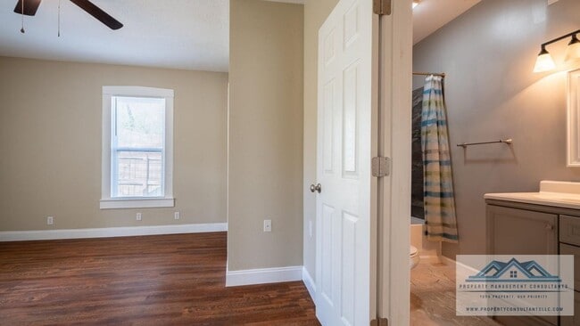 Building Photo - 901 Hermitage Dr