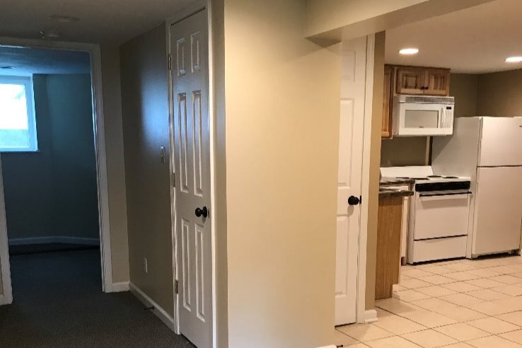 Building Photo - 1030 Pierre St