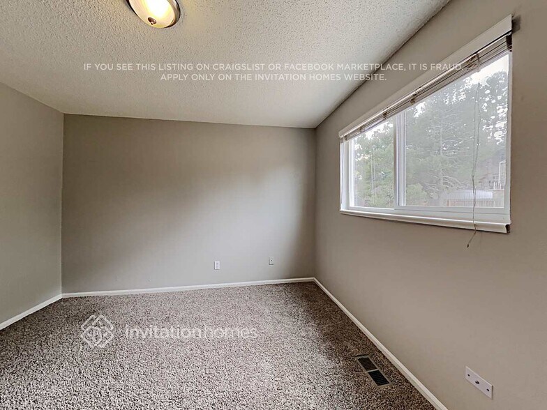 Building Photo - 2853 S Biscay Ct