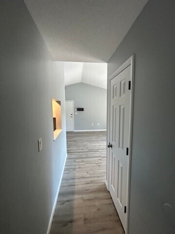 Building Photo - 32 Maple Crest Cir