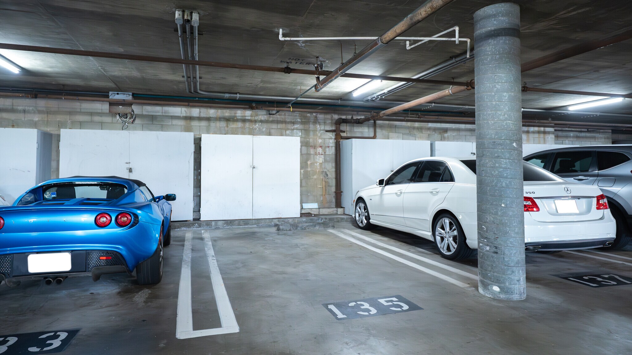 Building Photo - 102 Scholz Plz