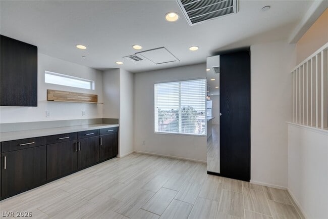 Building Photo - 9050 W Tropicana Ave