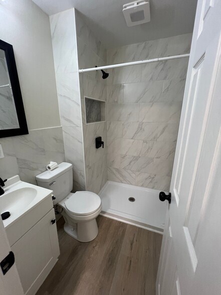 Building Photo - 506 N Line St