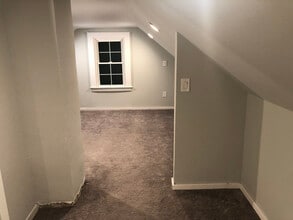 Building Photo - 18 Lubrano Pl