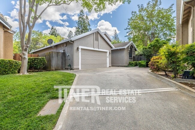 Primary Photo - 2337 Fallwater Ln