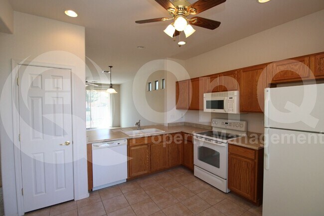 Building Photo - 42599 W Candyland Pl