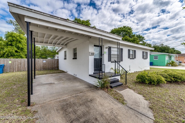 Building Photo - 7419 Merrill Rd