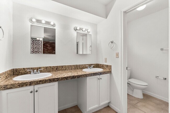 Building Photo - 23007 Whispering Willow Dr