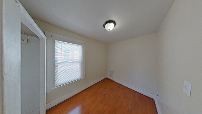 Building Photo - 17 Marcella St