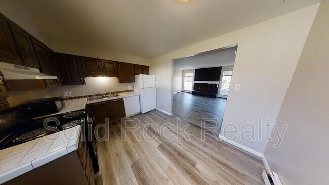 Building Photo - 357 Gahart Dr