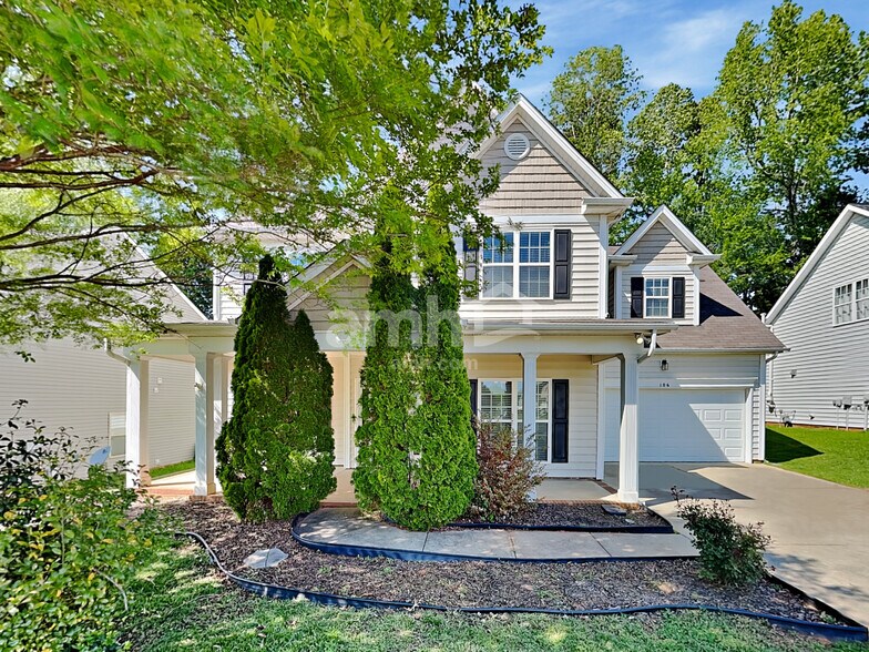 Primary Photo - 106 E Cavendish Dr
