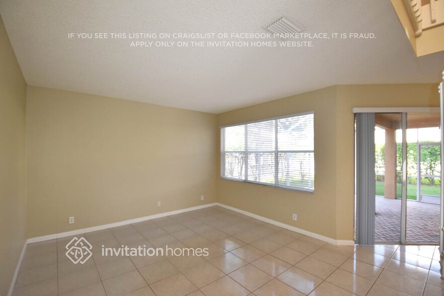 Building Photo - 833 Stanton Dr