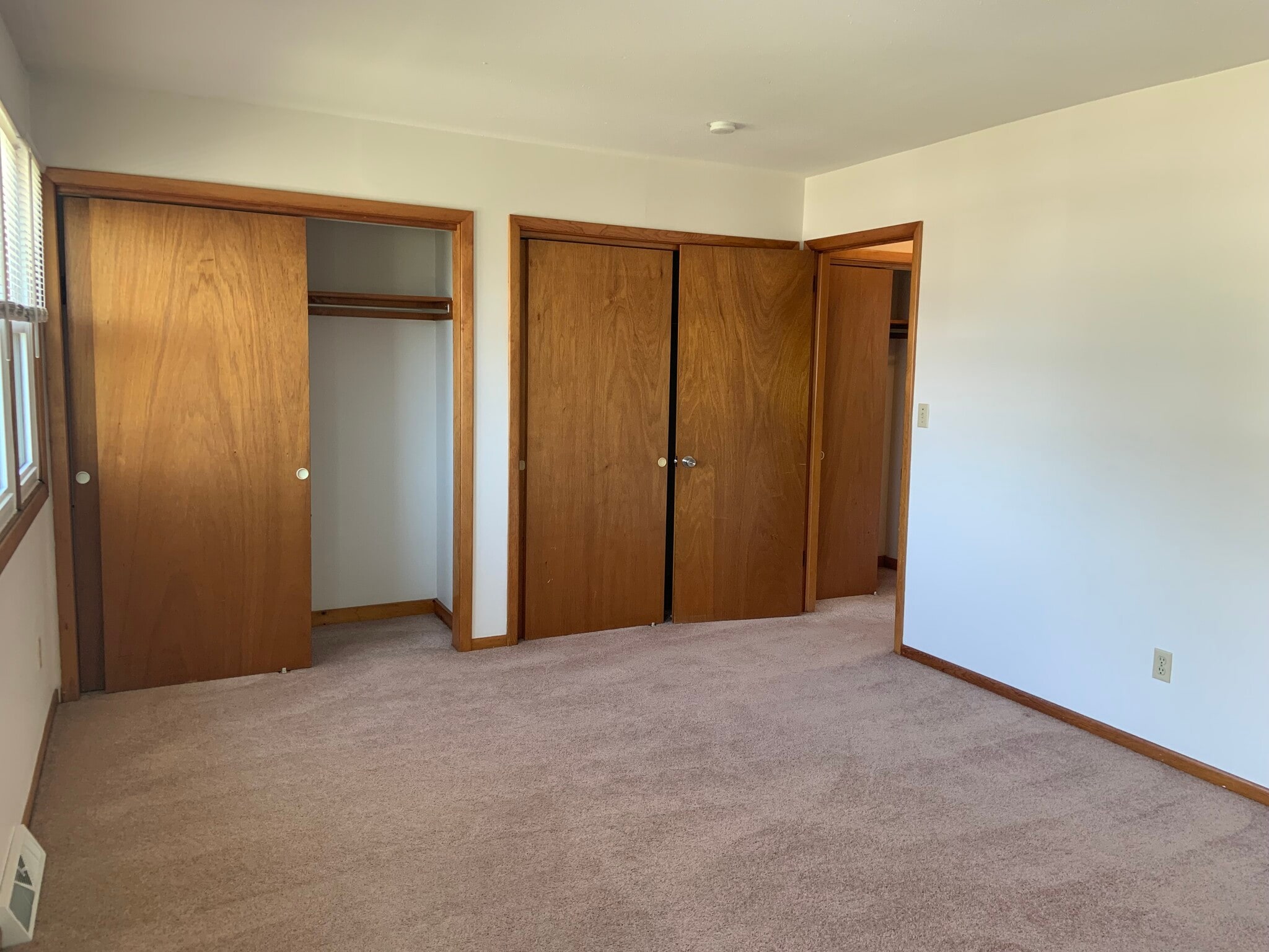 Main Bedroom with Double Closets - 4158 Woodbine Ter