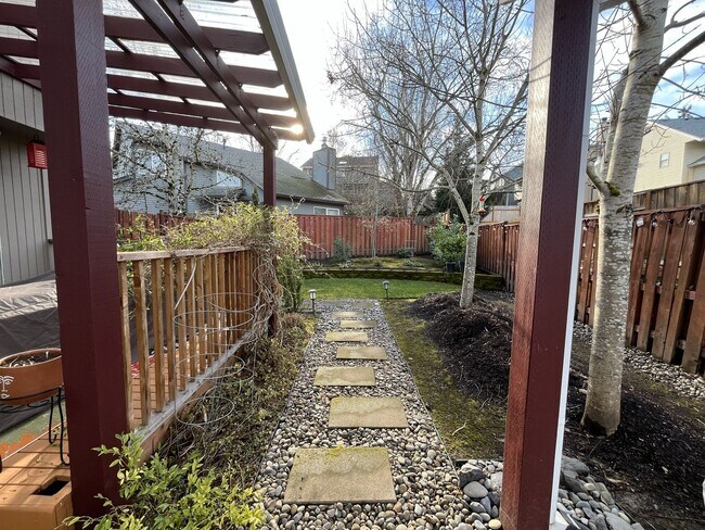 Building Photo - Light-Filled Three Bedroom Home with Private Bonus Space and Outdoor Living