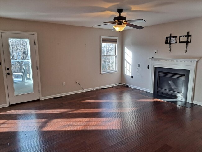 Building Photo - 9818 Gunston Hall Rd