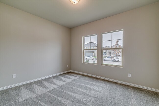 Building Photo - 337 Edmund Ln