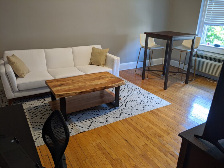 Building Photo - 2410 20th St NW