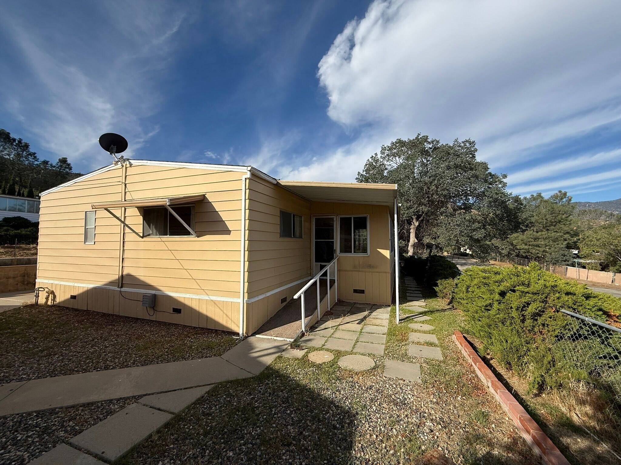 Building Photo - 101 Jones St