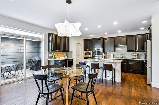 Building Photo - 3496 Ulster St