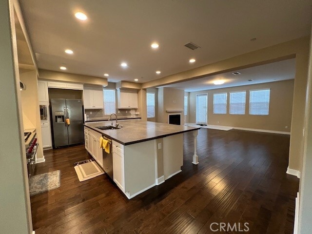 Building Photo - 428 S Lark Ellen Ave