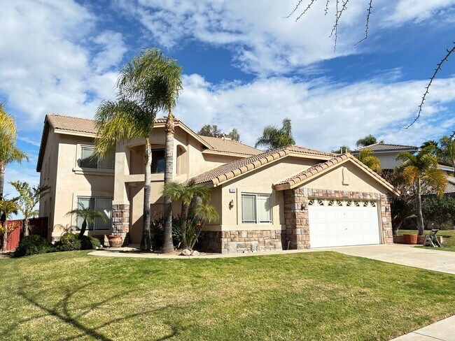 Building Photo - Stunning 4-bedroom hilltop residence nestled in the desirable upper Corona
