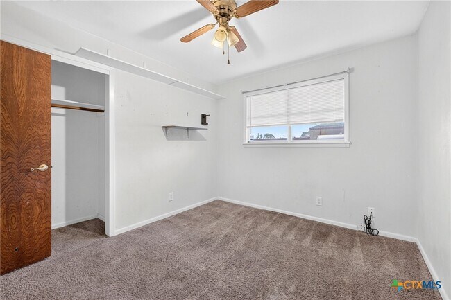 Building Photo - 506 Arapaho Dr