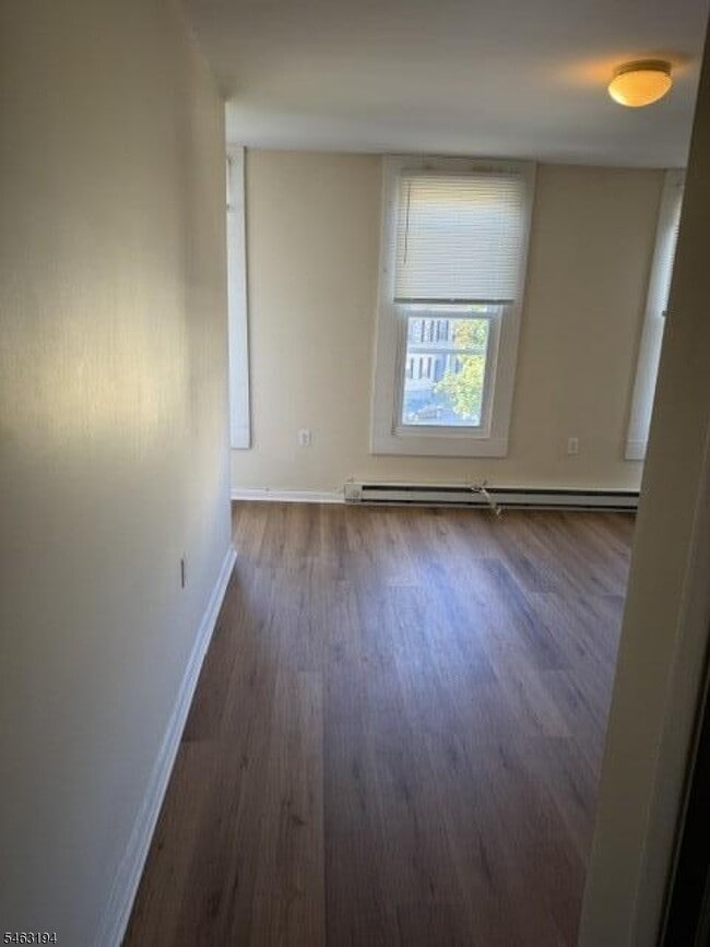Building Photo - 319 Mill St