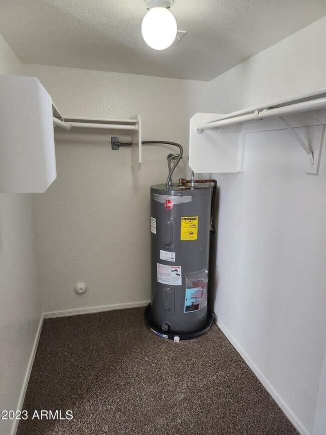 Building Photo - 16033 N 25th St