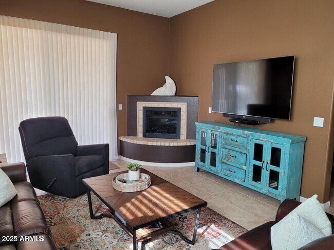 Building Photo - 17020 E Kiwanis Dr