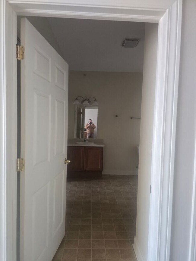 Building Photo - 1923 63rd St