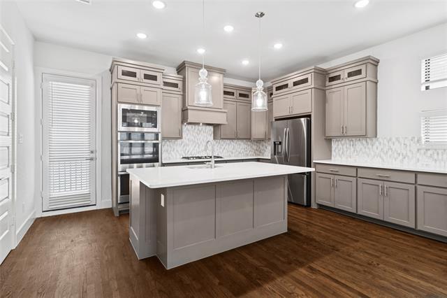 Building Photo - 714 Resort Dr