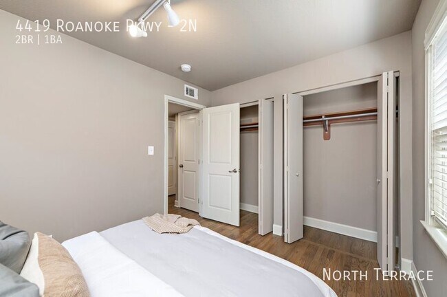 Building Photo - 4419 Roanoke Pkwy