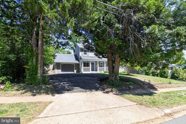 Building Photo - 1819 Anderson Rd