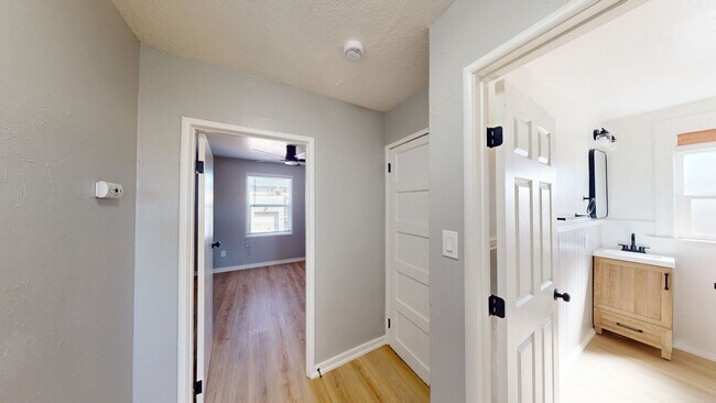 Building Photo - 3619-3619 San Leandro St