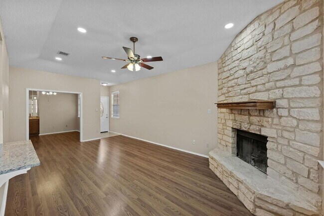 Building Photo - 6501 Brush Country Rd