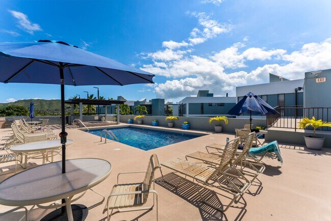 Building Photo - Kailua - Private, Quiet End Unit - 3 bed, 2 bath