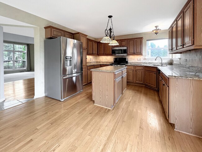Building Photo - 416 Farnsworth Cir
