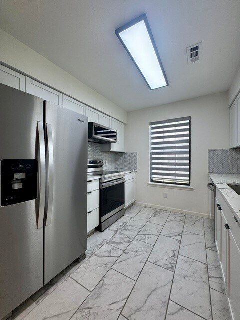 Building Photo - 207 Jonathan Dr